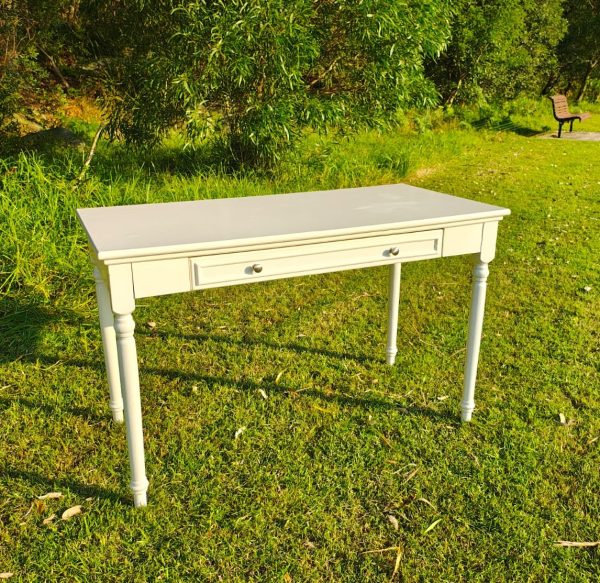 white signing table outdoor